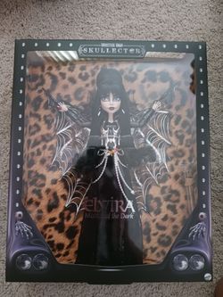 Monster High Skullector Elvira Mistress of the Dark Doll