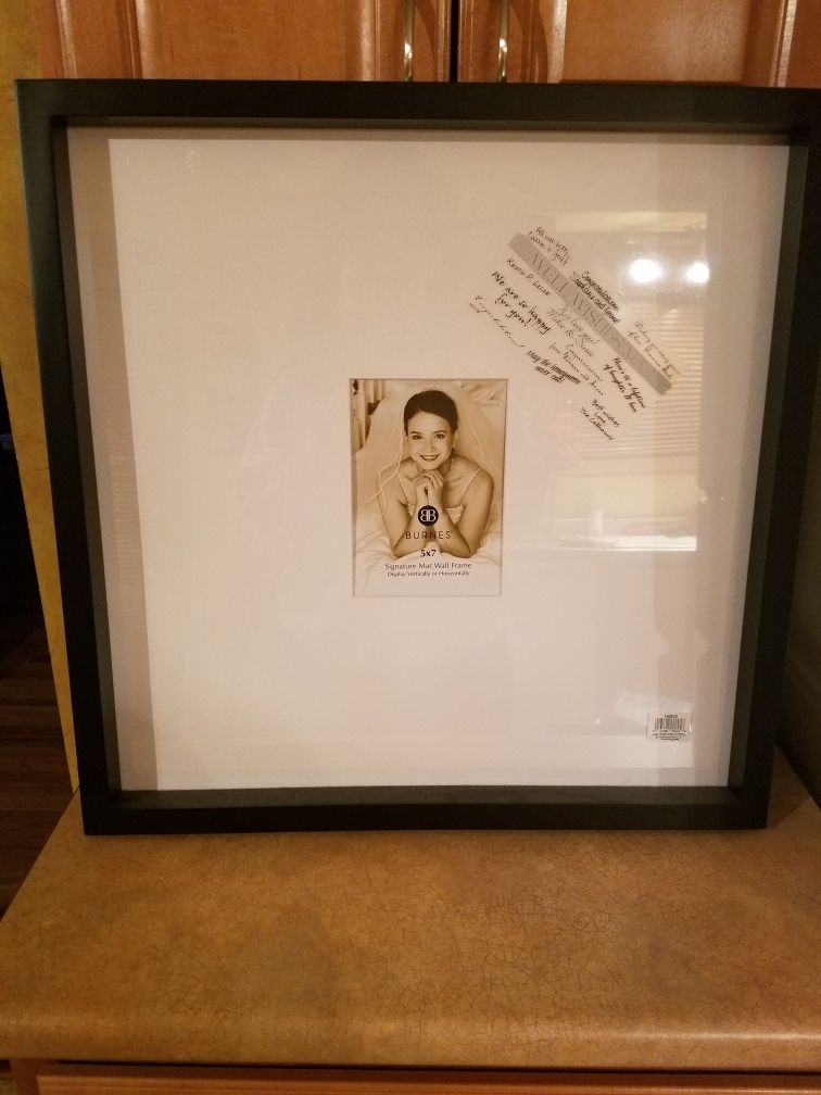 Signature mat picture frame