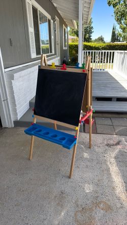 Melissa & Doug Art Easel