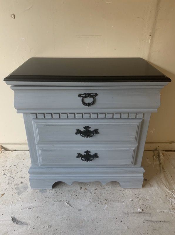 Solid Wood Bassett Gray Accented & Black Nightstand