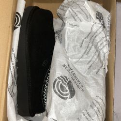 UGG Black Tasman Slipper