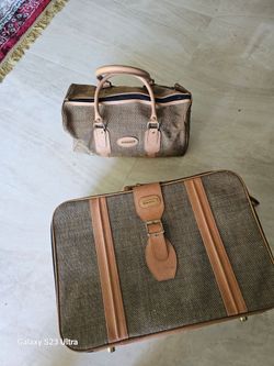 2 fifth Avenue bags never used very light and heavy duty both for $20
