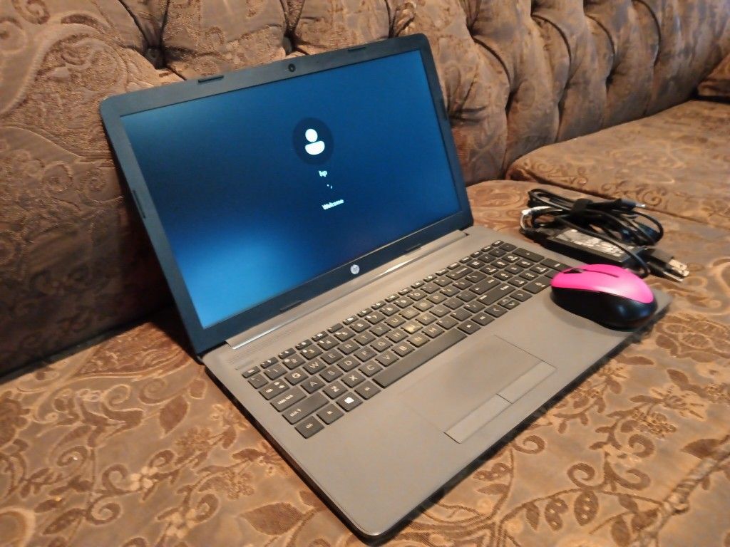 Laptop HP-15-255 G7-AMD-A6-8GB Ram-128gb HD SSD Solid Go-od For Stud-ents.