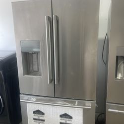 Black Friday Sale!!! Refrigerator Electrolux brand new counter depth French door nevera heladera