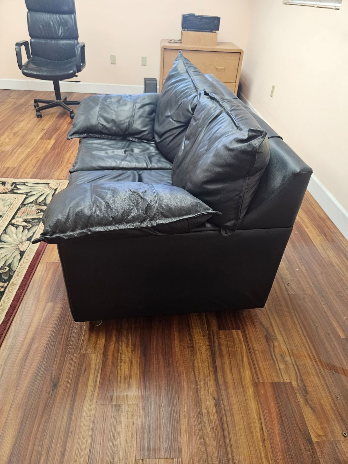Office Furniture Almost New Pure Leather