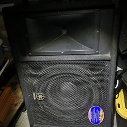 Yamaha 15 Inch Sub Like New