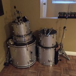 Drums set
