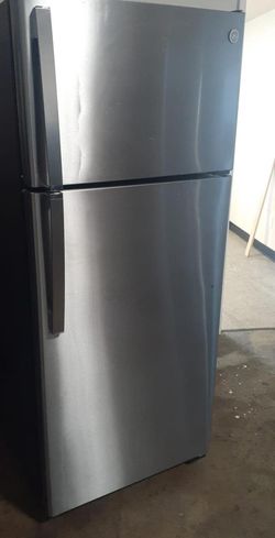 GE  Top Mount Stainless Steel Refrigerator Fridge
