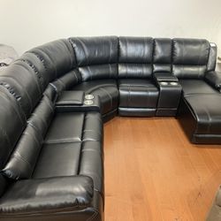 New Reclining Sectional W Chaise.  Black Leather.  114x114x48H.  Free Delivery!