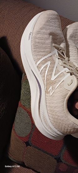 New Balance Propel Fuel Cell V4 Men Used Size 13 Sneaker 