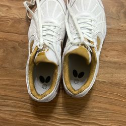 Butterfly Lezoline Rifones Table Tennis Shoes White 9.5 ( Less Than 2 Months Old)