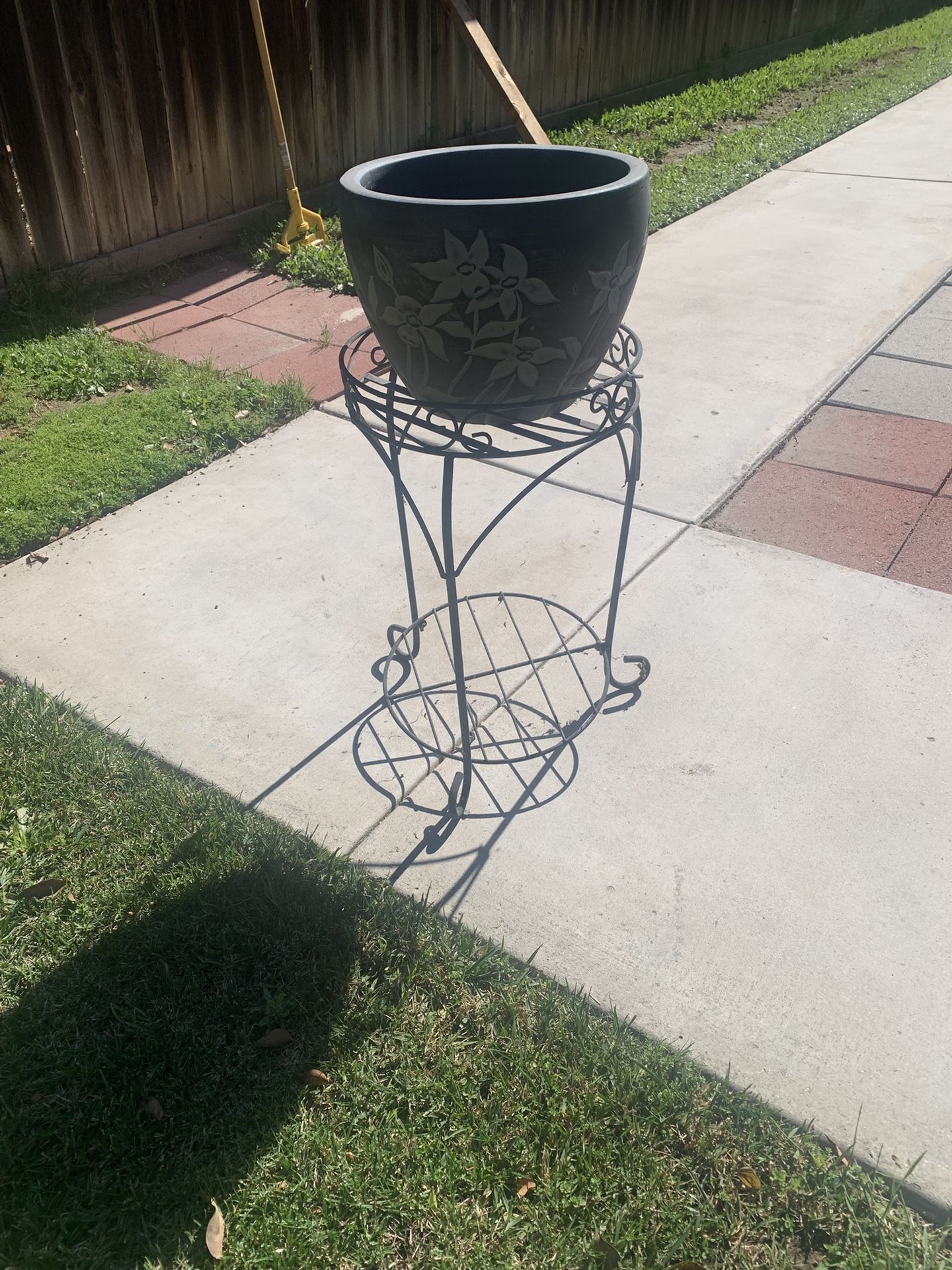 Plant Stand And Pot