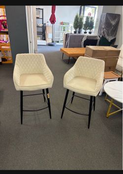 New In Box Set of 2 Velvet Fabric 26" Counter Height Bar Stools...available In White And Gray