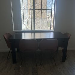 Dining Table w/ 4 chairs