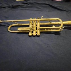 Vincent Bach Bundy Trumpet – Plays Well, Great for Student or Beginner