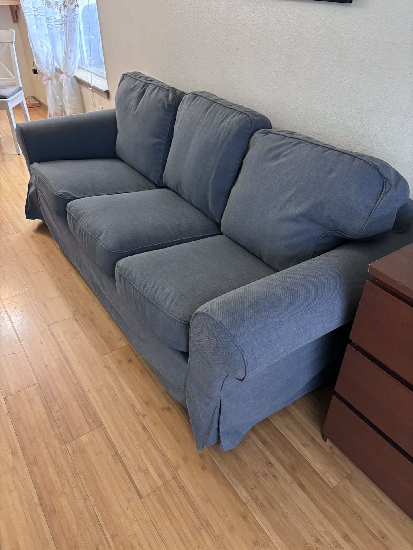 Ikea Uppland Sofa, Hakebo dark Gray .