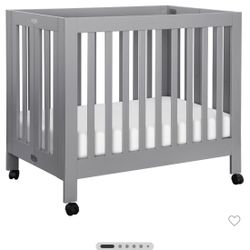 Baby Crib With Mattress 