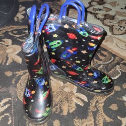 Boys Rain Boots Size 12
