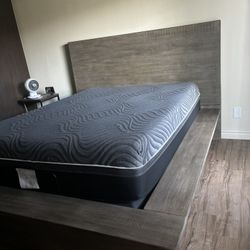 Panel Bed (Ashleys) 