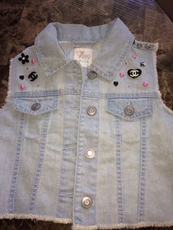 New vest with tags size 7/8