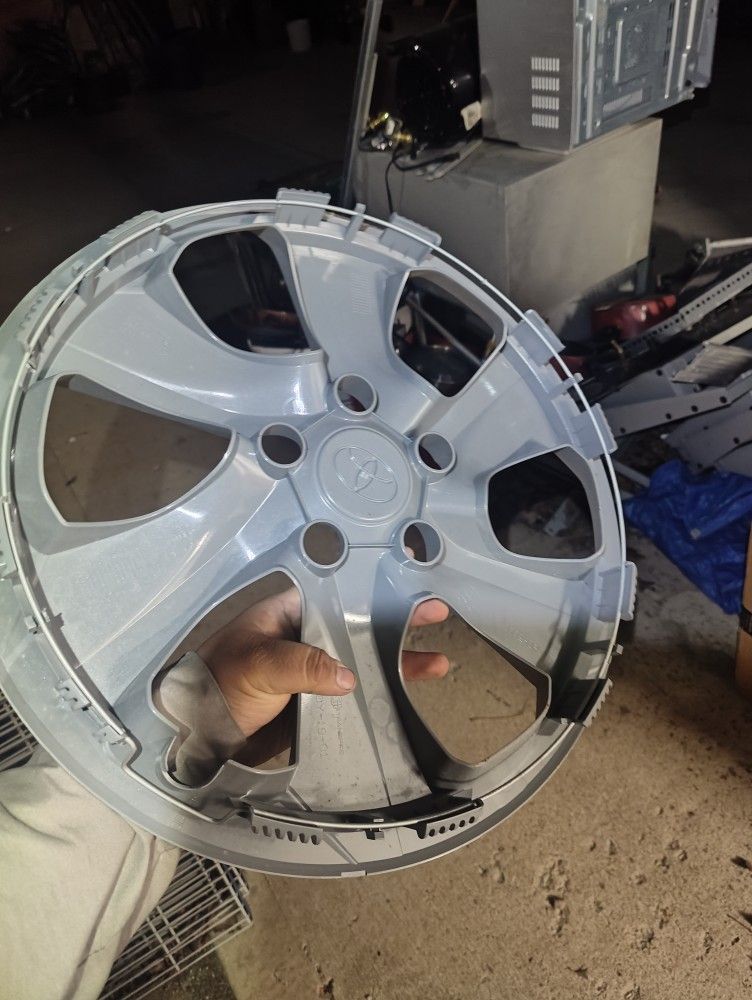 17 Inch Toyota Hubcaps Wheel