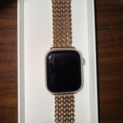Apple Watch Series 7 (GPS + Cellular, 45 MM) Mint condition Starlight Aluminum with Rose Gold band