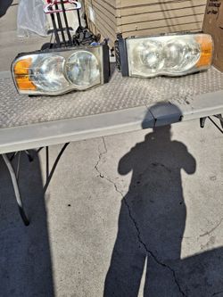 2005 Dodge Ram Headlight Asembly