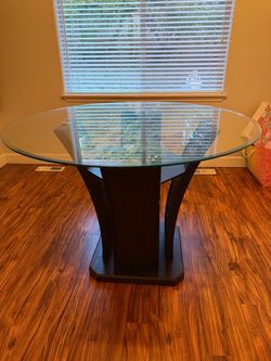 Modern Round Glass Dining Table – $150 OBO