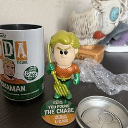 LIMITED EDITION CHASE METALLIC Aquaman Funko Soda DC Comics Detective Trident