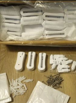 Gilchrist & Soames ABS Plastic Mini Disappearing Bracket Screw Mount, Case of 48