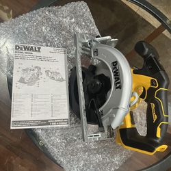 DeWalt Saw 20v 