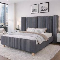 QUEEN ZISE. Gray Upholstered Bed Frame with Tall Headboard