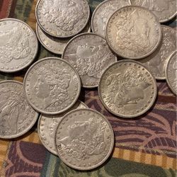 Extra fine silver Morgan dollar coin collection