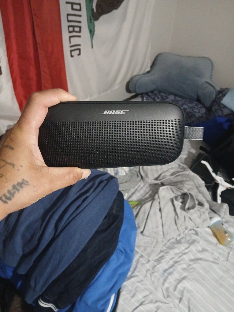 Bose Speaker Like New