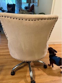 Desk chair with wheels shade in soft pink