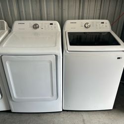 Samsung electric top-loading washer and dryer extra capacity/ Lavadora y secadora marca Samsung