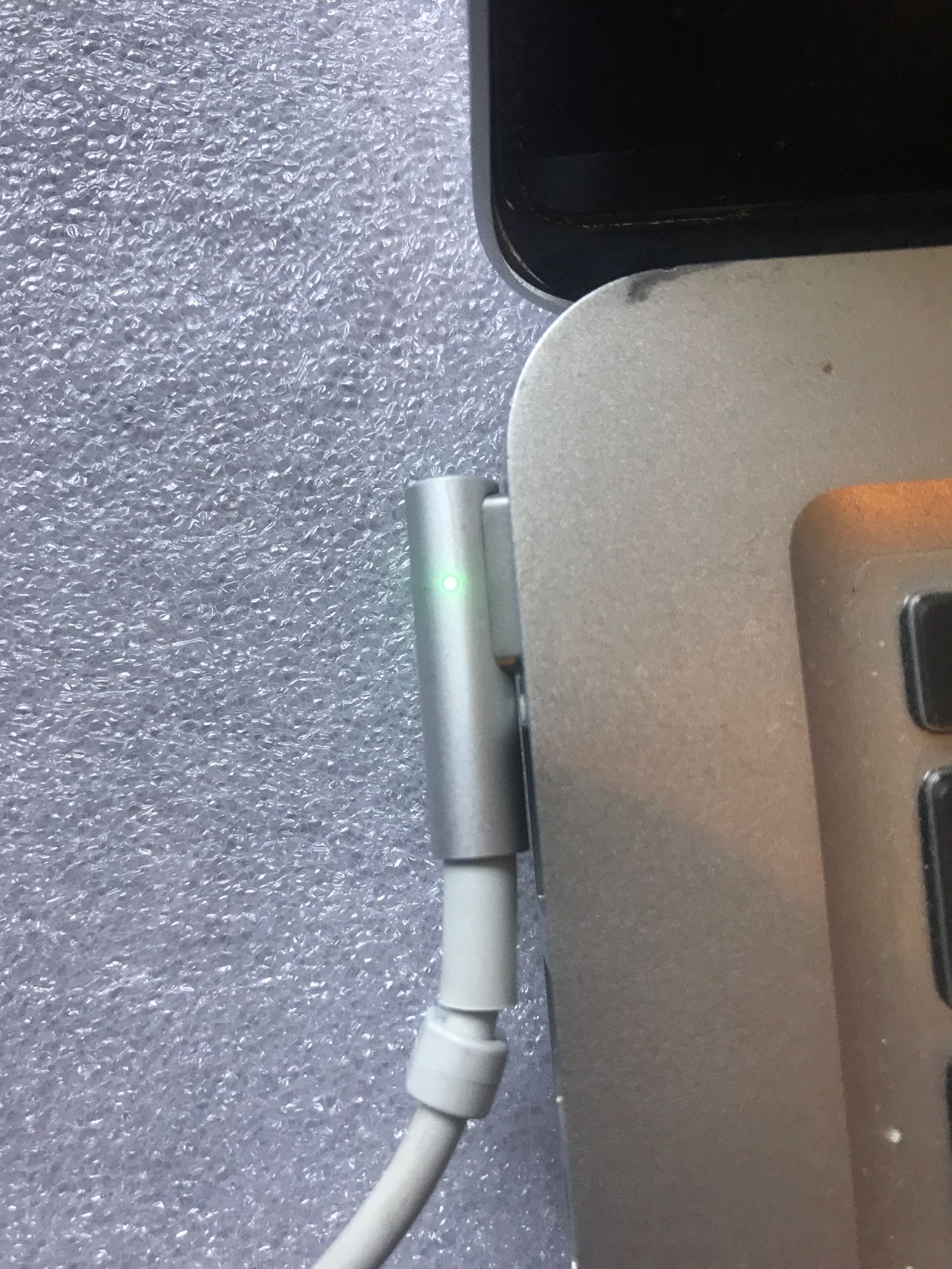 Apple MacBooks A1343 85W MagSafe Power Adapter
