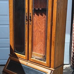 Rifle Display Cabinet