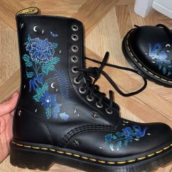 Dr Marten Black Phantom Floral Boots 