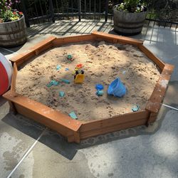 Cedar Sand Box