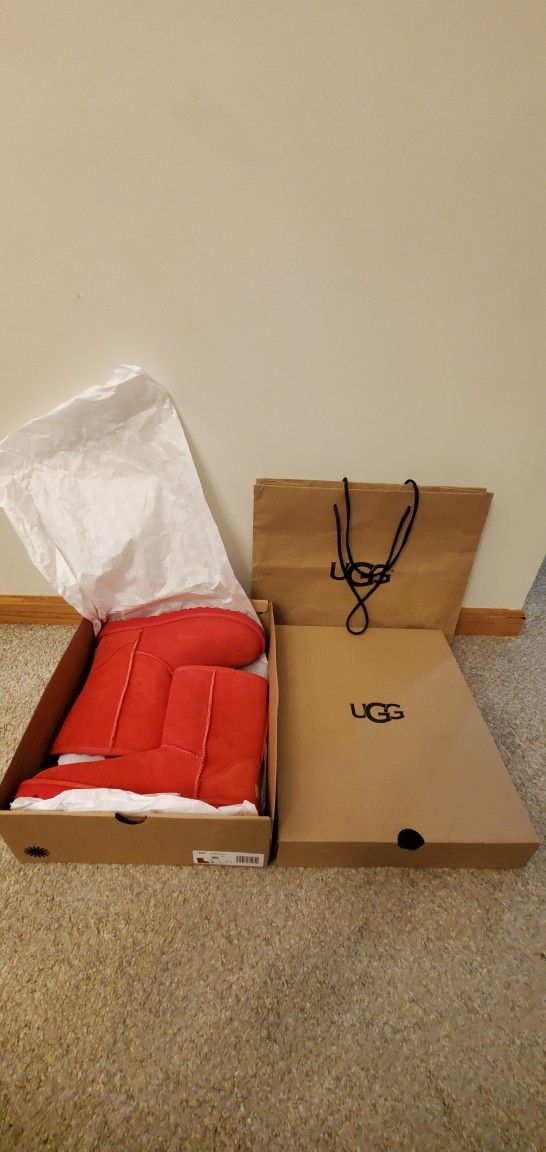 UGG WOMEN Boots Size 10