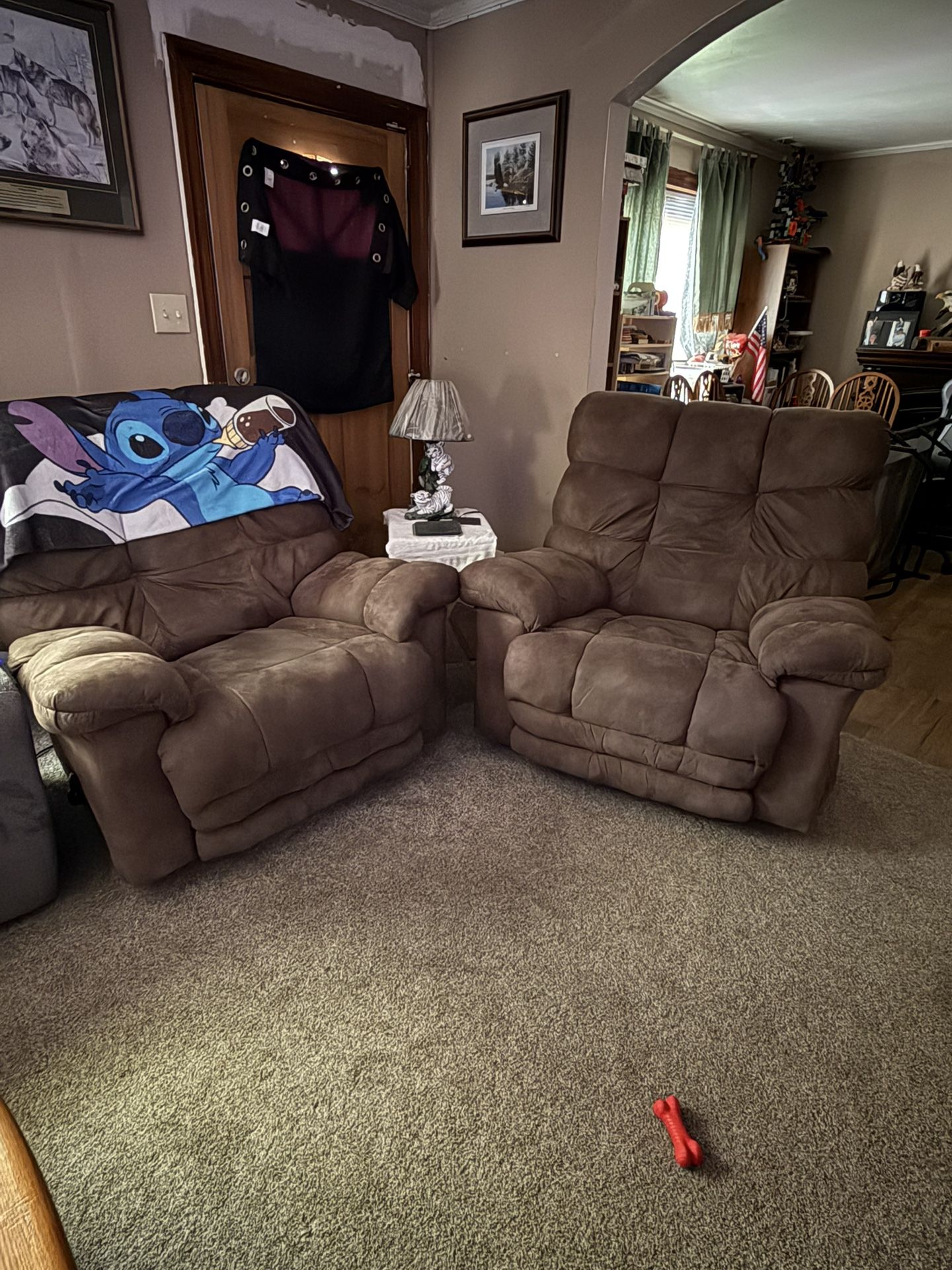 2 Catnapper Recliner