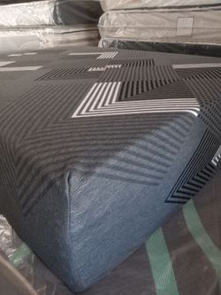 "14" queen Mattress