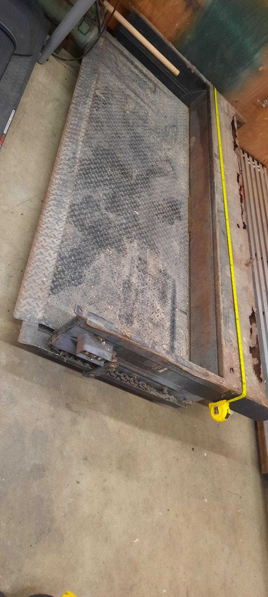Truck Lift gate