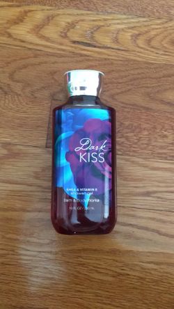 Dark Kiss shower gel