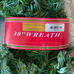 New 30” Wreath With Lights