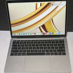 MacBook Air 13  2018 i5/8gb ram /256 gb ssd silver