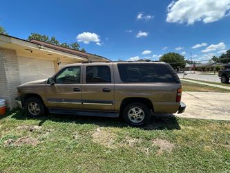 Chevrolet Suburban Full-Size SUV