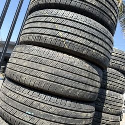 Vendo Set De Llantas 235/55/R19 Isntaladas Y Balmecdas Las 4 Por $170
