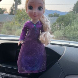 Disney Frozen 2 Elsa Musical Doll